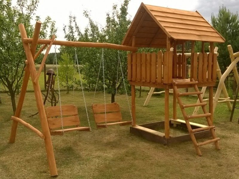 Drewniany domek ogrodowy dla dzieci